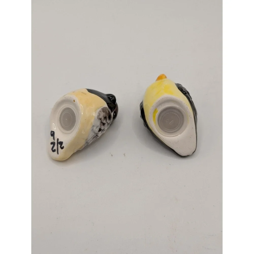 Vintage Ceramic Bird‎ Salt and Pepper Shakers Set Sparrow Chickadee Figurines